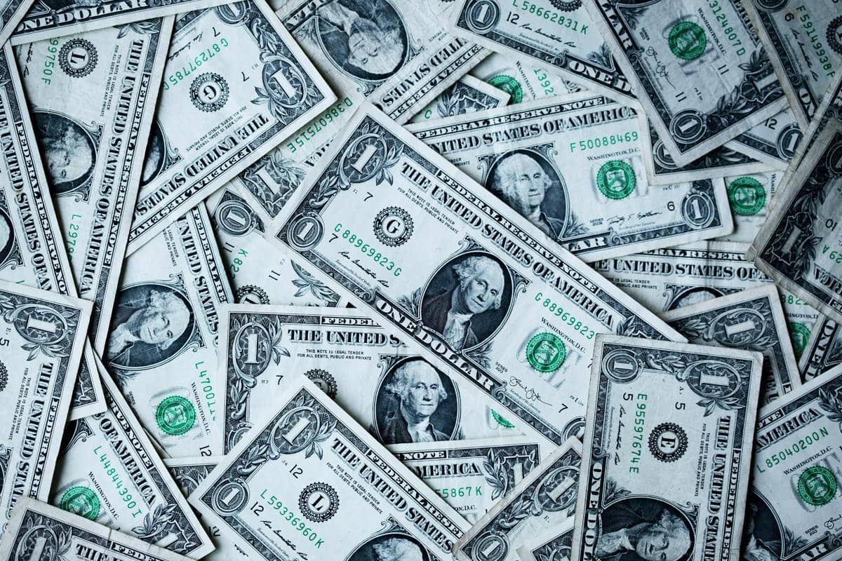 1 uang kertas dolar AS