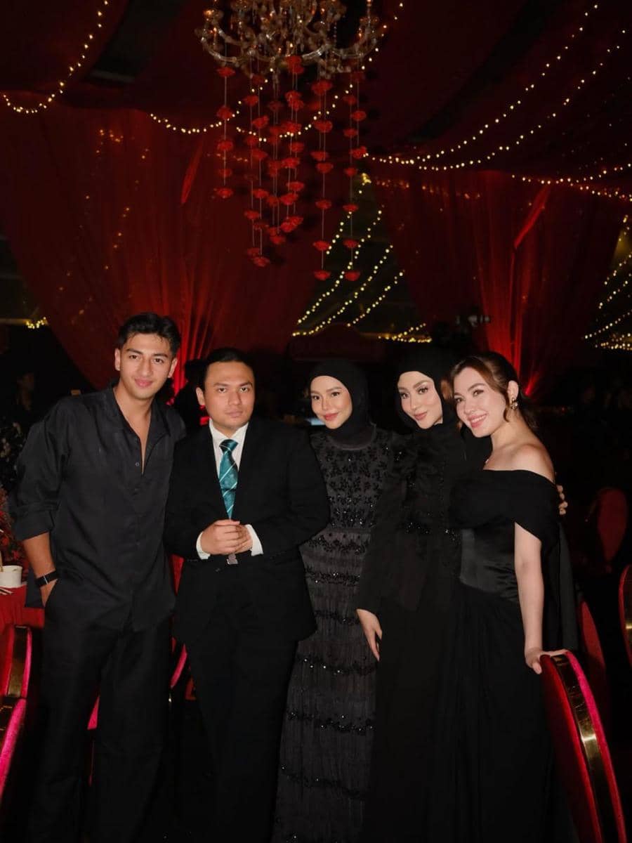 Pernikahan Jennifer Coppen dan Justin Hubner