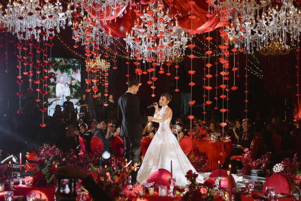 Intip Potret Dekorasi Pernikahan Jennifer Coppen dan Justin Hubner
