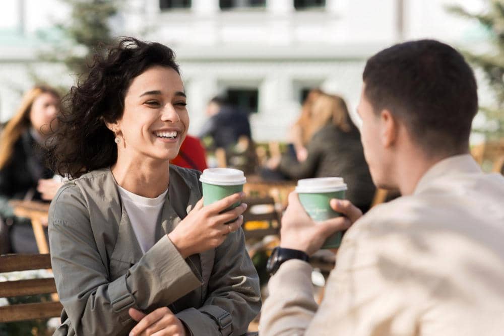 Zodiak yang Rentan Oversharing saat Kencan Pertama