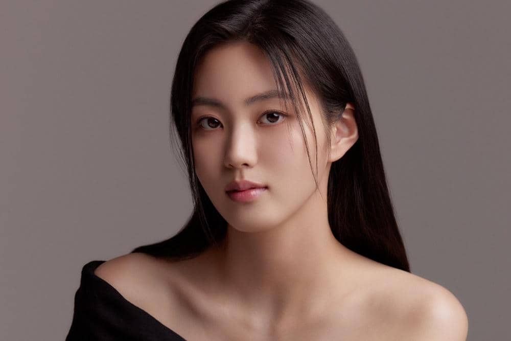 clc-kwon-eunbin-new-profile-photos-v0-29cvuzme4hfd1.jpg