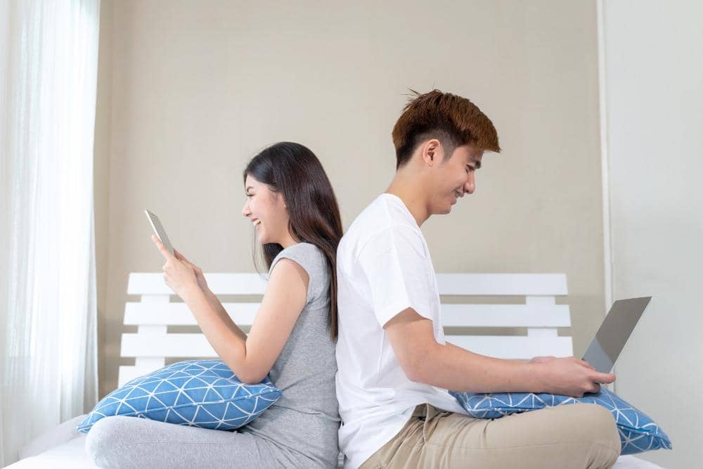 Mengenal Parallel Play dalam Pernikahan, Bikin Hubungan Sehat
