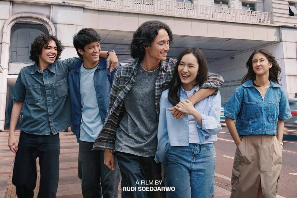 Fakta & Sinopsis 'Dan Bandung', Angkat Kisah Romansa Beda Kasta