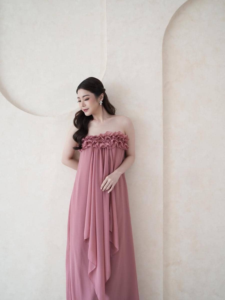warna feminin yang elegan