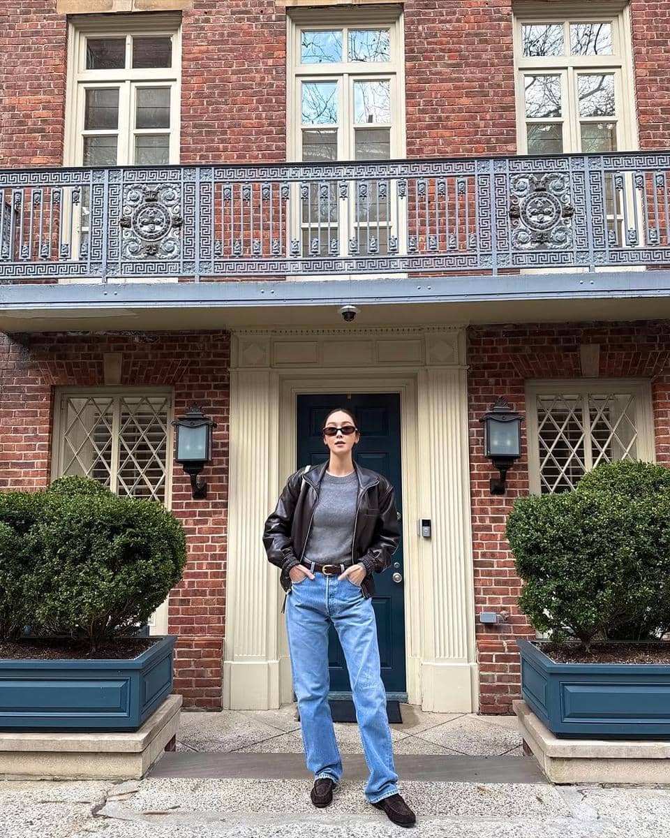 styling celana jeans terkini ala Jessica Jung