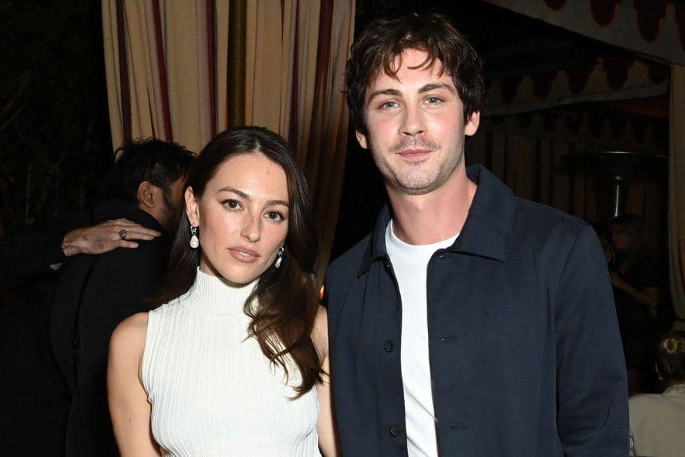 Logan Lerman dan Ana Corrigan