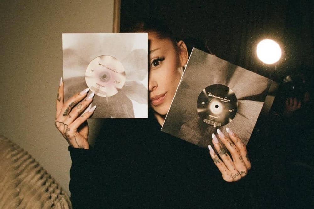 instagram.com/arianagrande