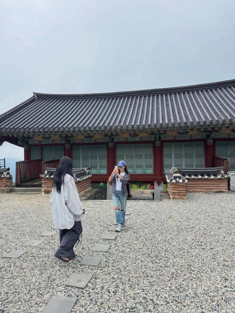 Jisoo ‘BLACKPINK’, Hyeri, dan Jung Ho Yeon