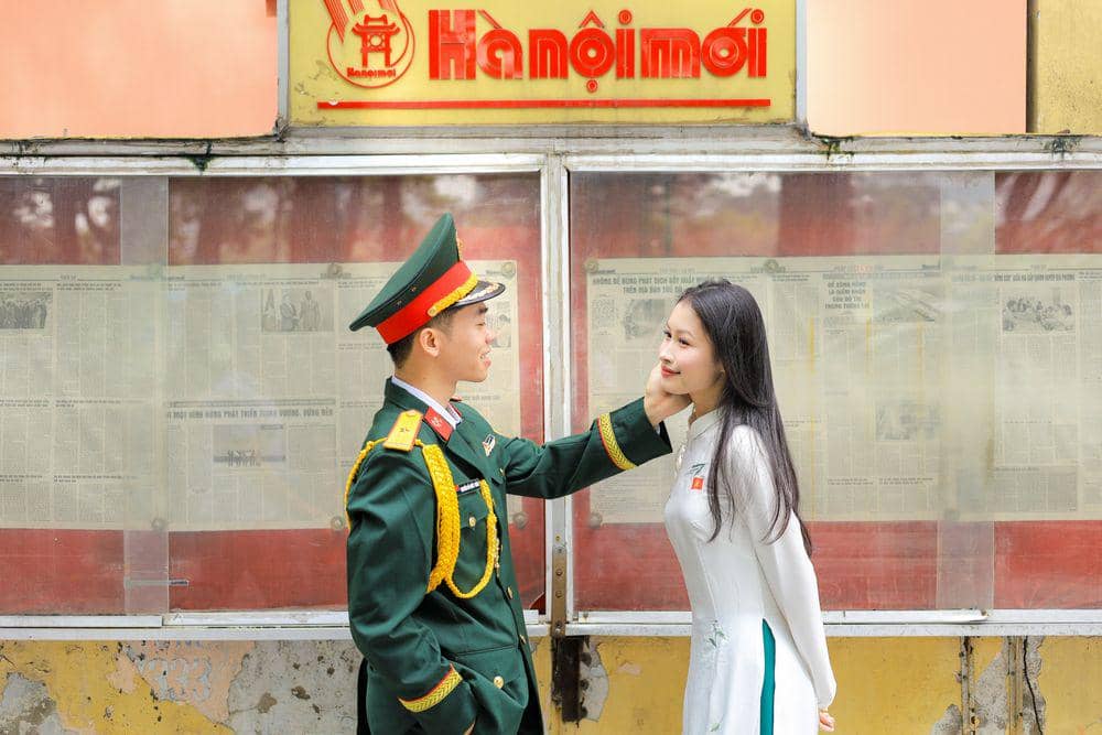 Alasan Perempuan Tertarik dengan Laki-Laki Berseragam