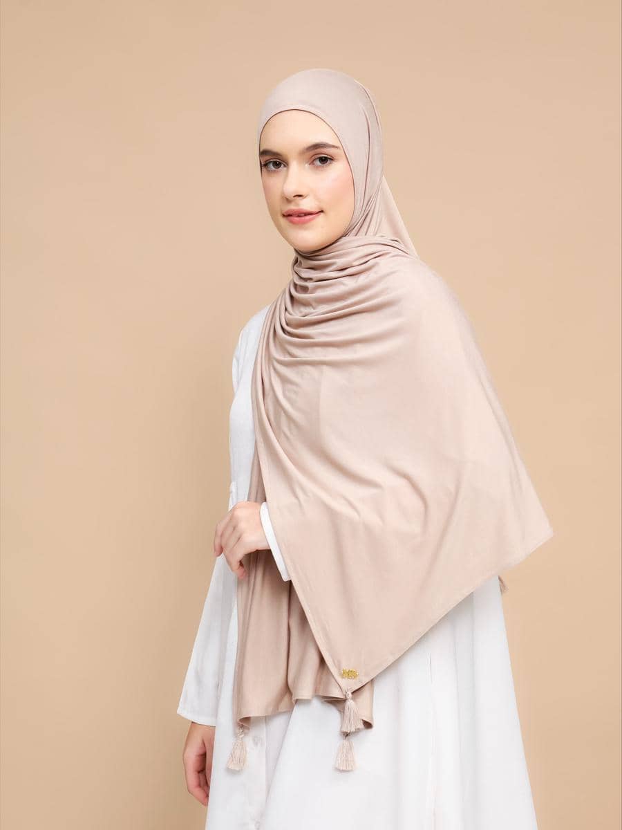 rekomendasi warna kalem untuk hijab 