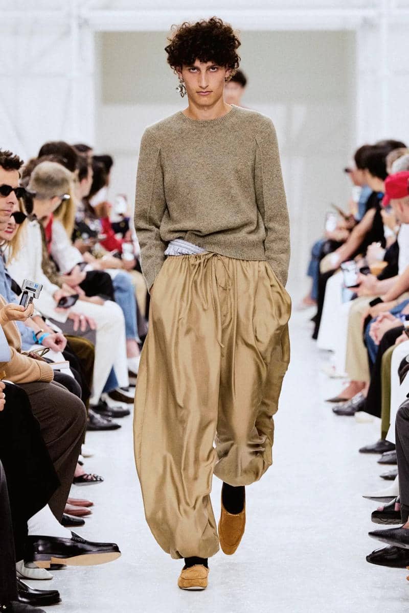 celine-spring-2027-look-17-1280x1920.jpg