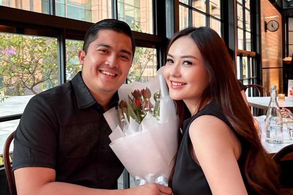 Putuskan Berpisah, Ini 9 Potret Mesra Sarah Gibson dan Suami