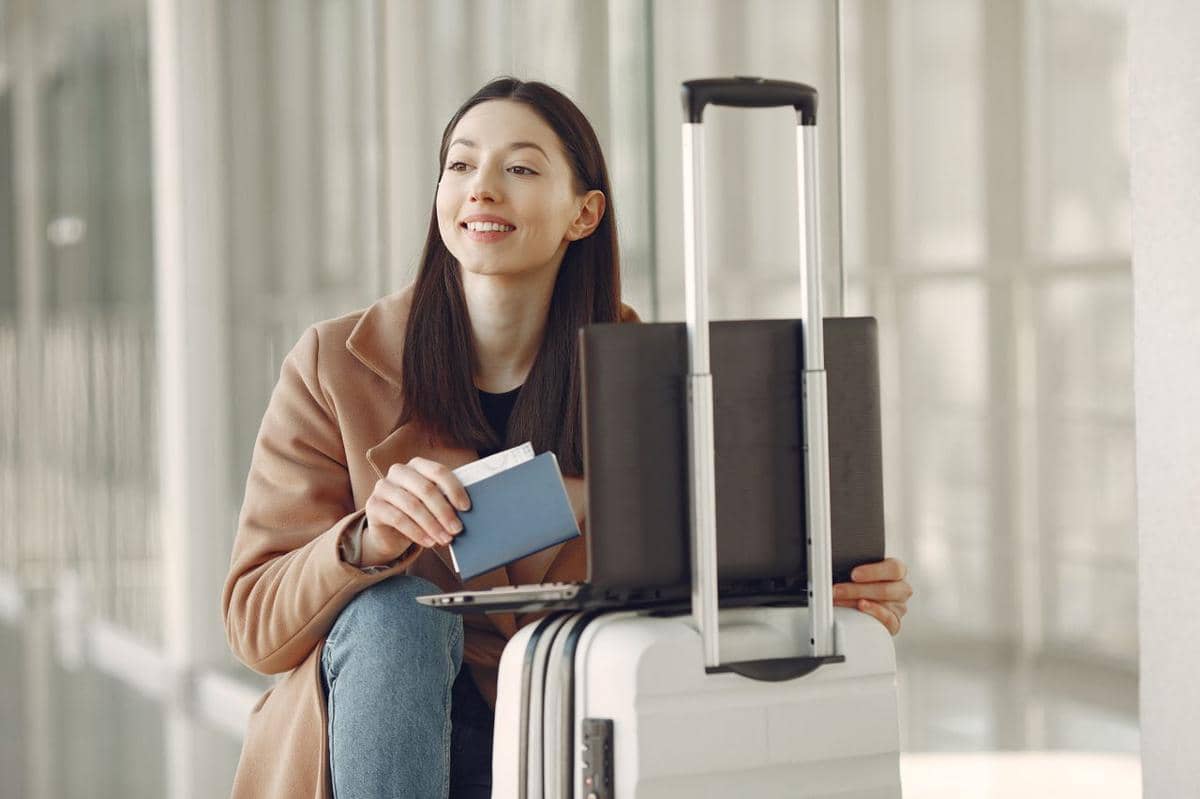 5 Tips Menjaga Penampilan Tetap Fresh Setelah Perjalanan Panjang