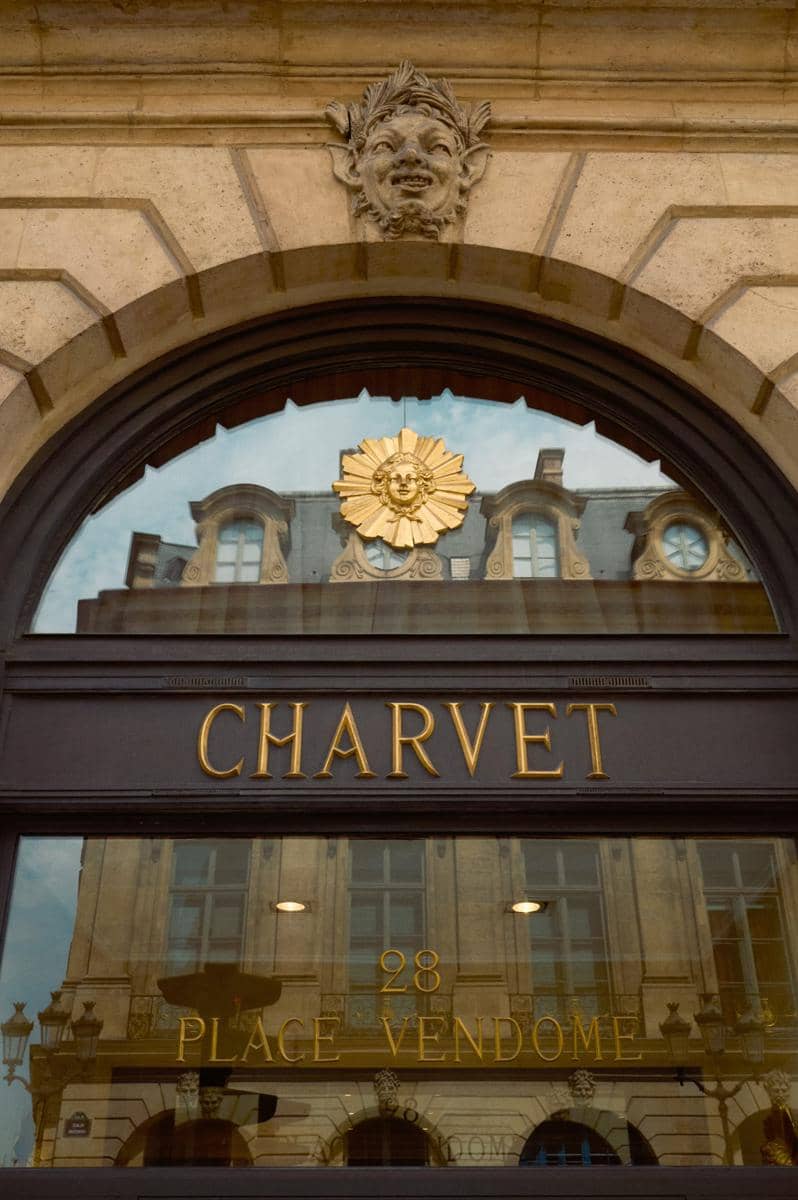 CHANEL akuisisi Charvet