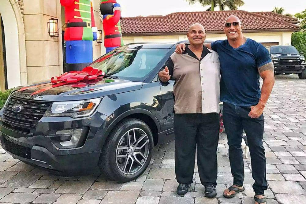 Dwayne Johnson dan ayahnya