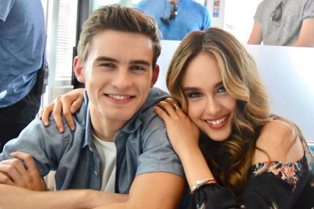Pertemanan Cinta Laura dan Michael Johnston