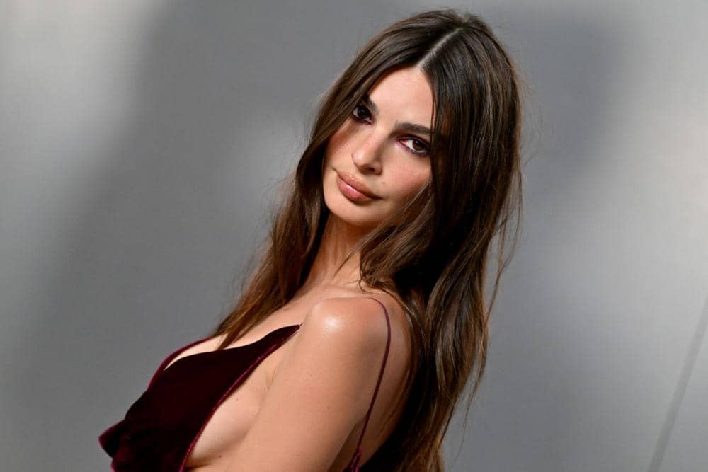 Perempuan yang dekat dengan Bradd Pitt