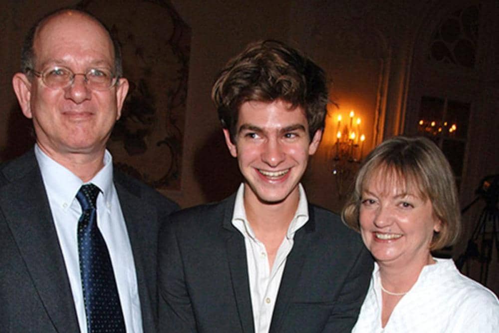 Andrew Garfield dan orang tuanya