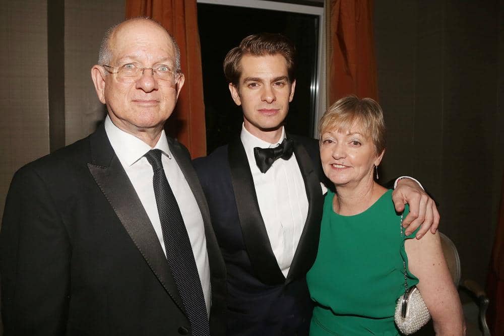 Andrew Garfield dan orang tuanya