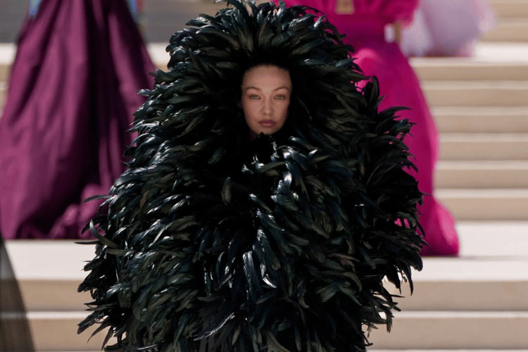 Balenciaga Couture Fall 2026, Debut Pierpaolo Piccioli Curi Perhatian