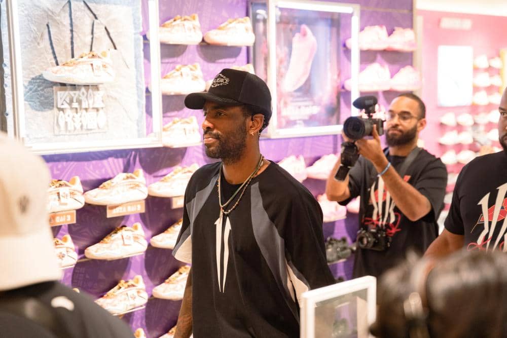 Kyrie Irving Resmikan ANTA Palace, Flagship Store Terbaru di Jakarta