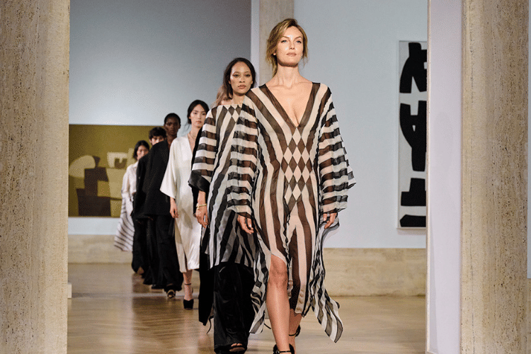 FENDI Fall Couture 2026, Bawa Era Baru Couture dengan Siluet Ringan