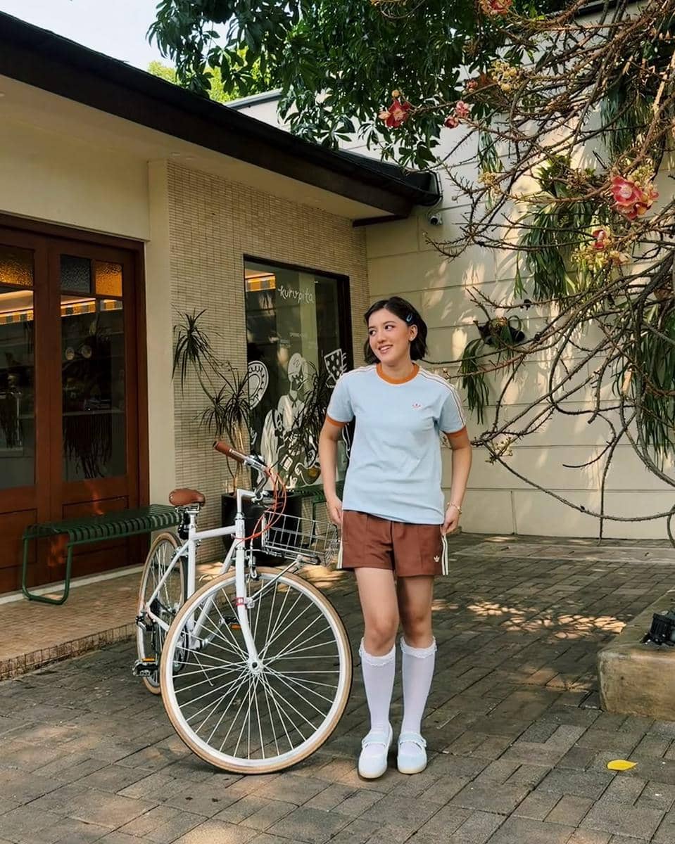 Potret keseruan sepedaan inspirasi hobi baru Ify Alyssa