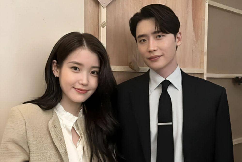 IU dan Lee Jong Suk