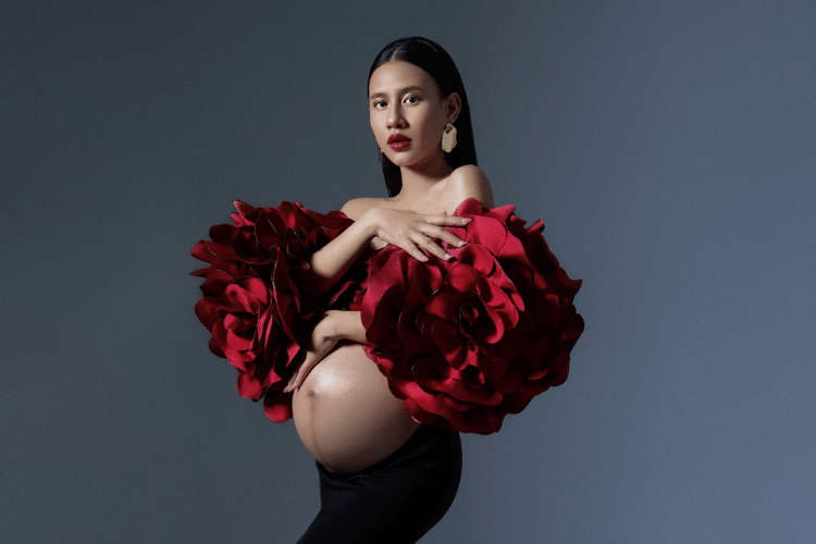 9 Potret Gaya Maternity Shenina Cinnamon dari Kasual hingga Glamor