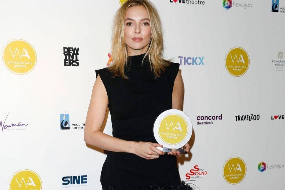 Melihat Eye Makeup a la Jodie Comer yang Elegan dan Stunning