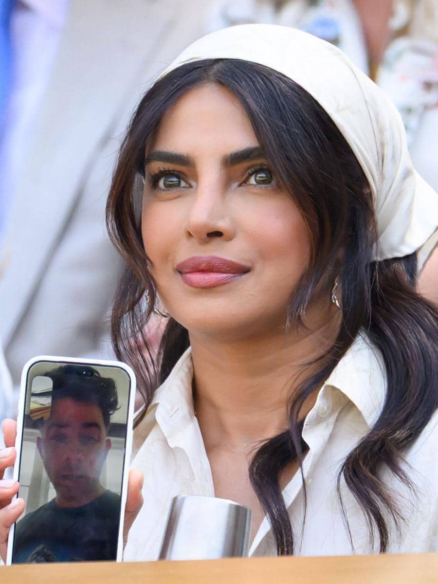Priyanka Chopra dan Nick Jonas