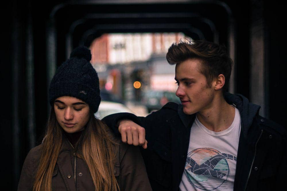cara menghadapi pasangan introvert