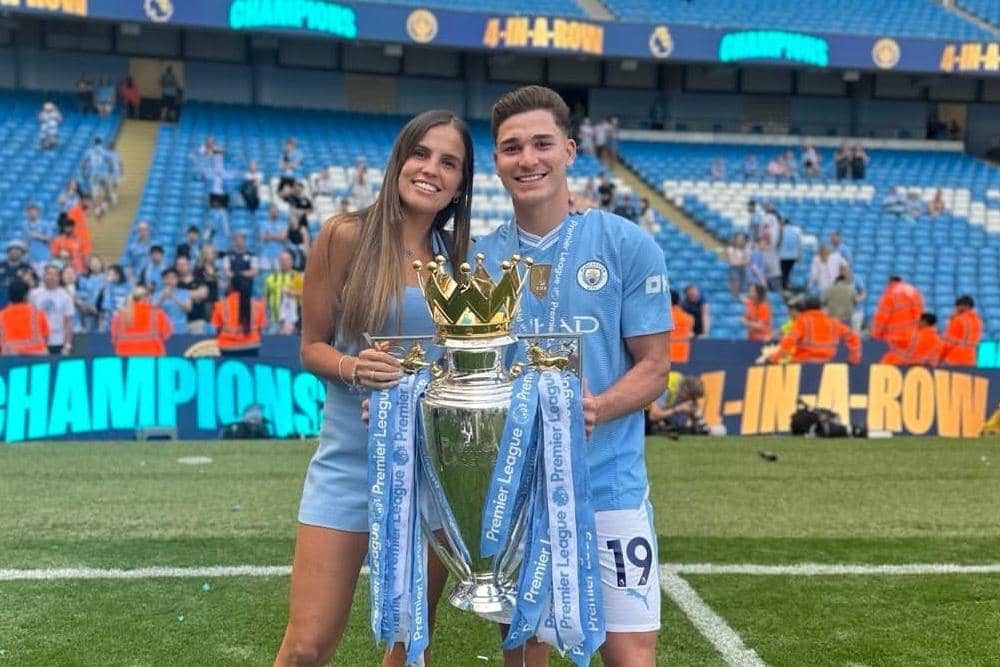 Julián Álvarez dan Emilia Ferrero