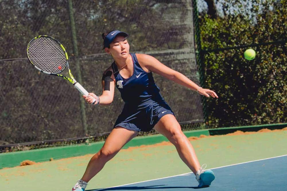 5 Cara Tetap Nyaman Bermain Tennis Saat PMS