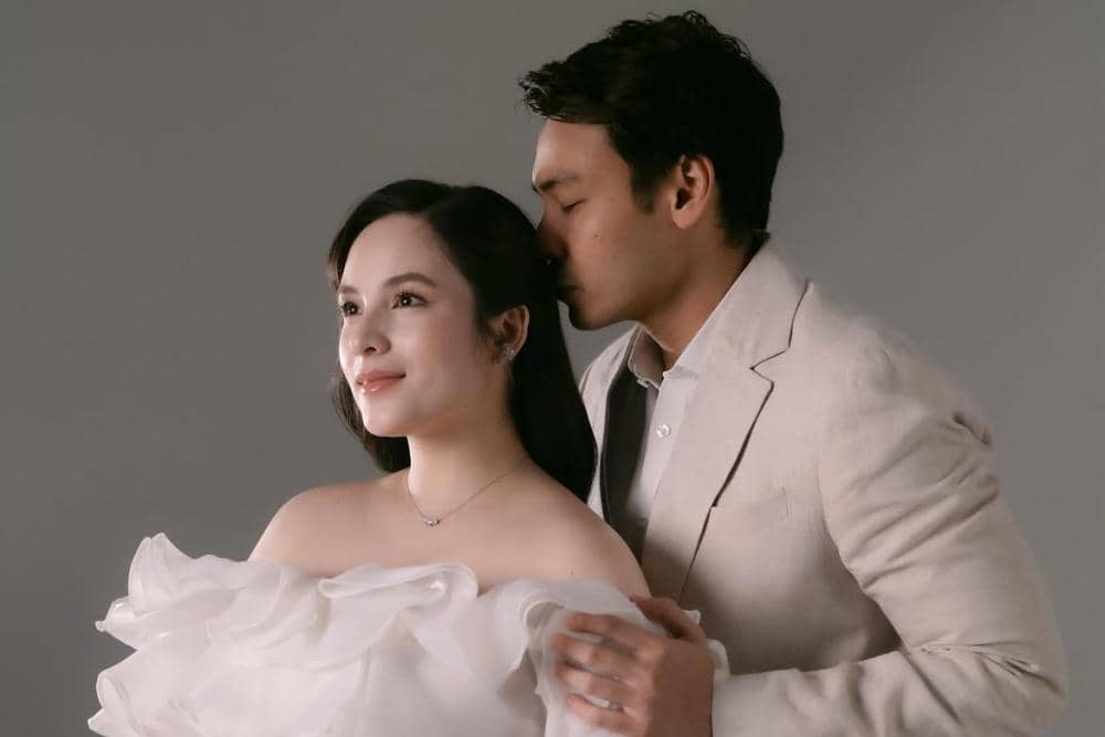 Selamat! Chelsea Islan dan Rob Clinton Sambut Kelahiran Anak Pertama