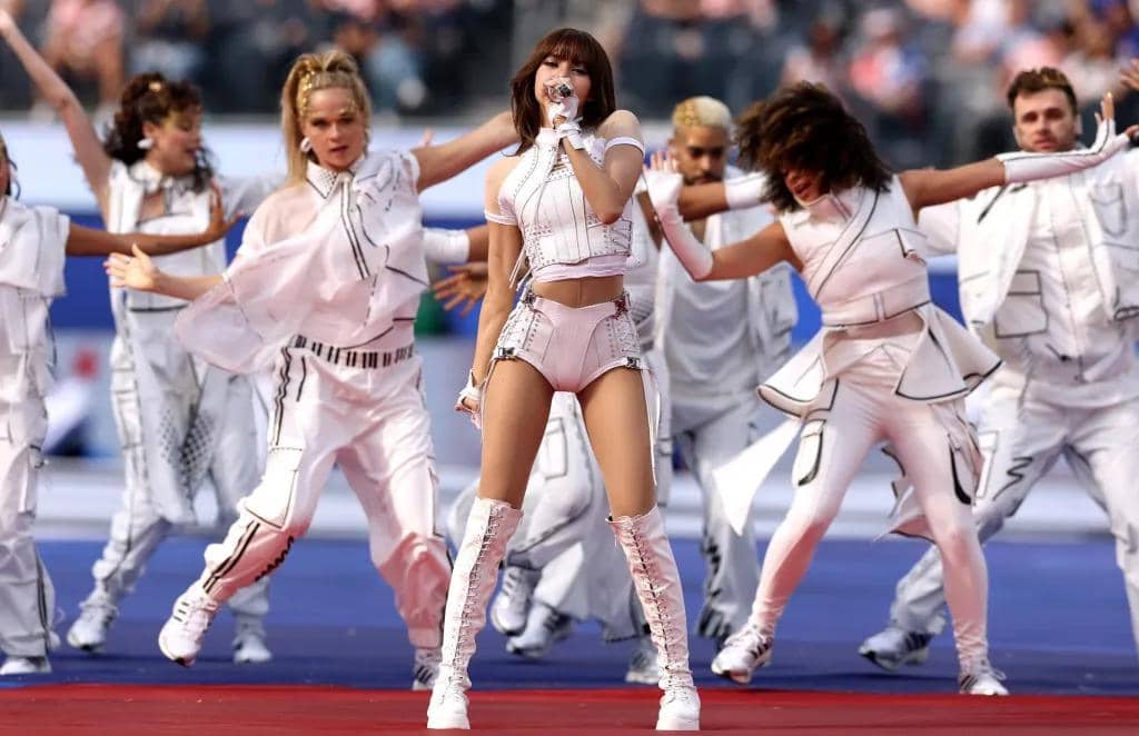 lisa-white-platform-knee-high-boots-2026-fifa-world-cup-goals-performance.jpg