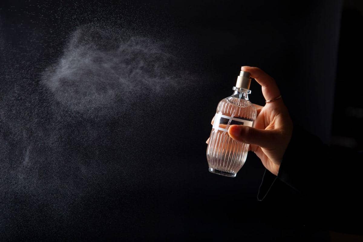 ilustrasi parfum unisex