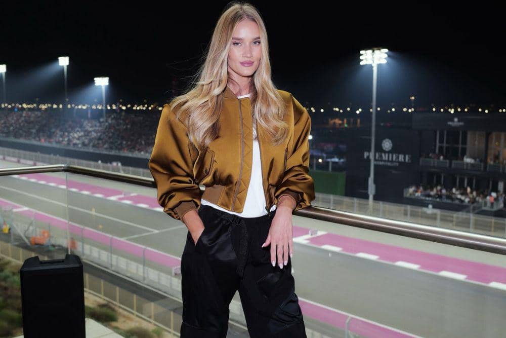 Intip Makeup Look Rosie Huntington-Whiteley yang Fresh dan Stunning
