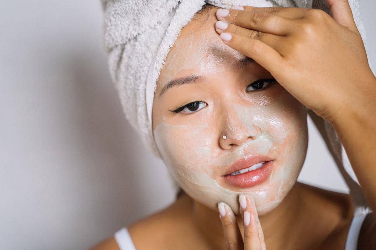 Penyebab Moisturizer Bikin Wajah Berminyak Skin barrier yang sedang rusak