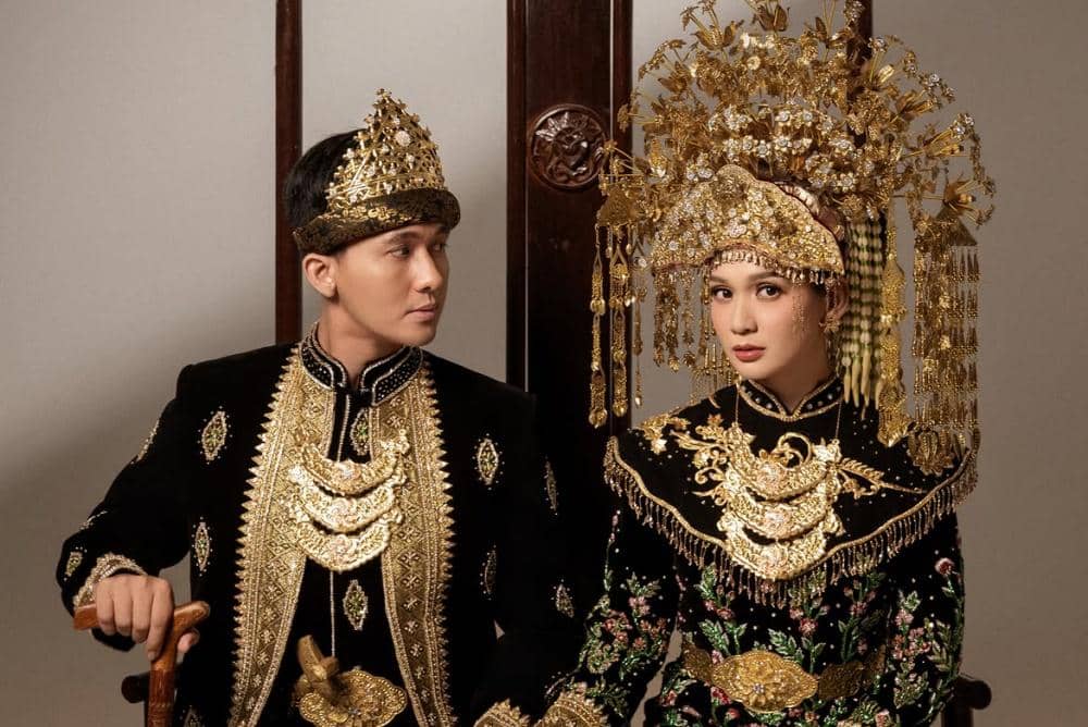 Kisah Cinta Dea Annisa dan Achmad Zacky