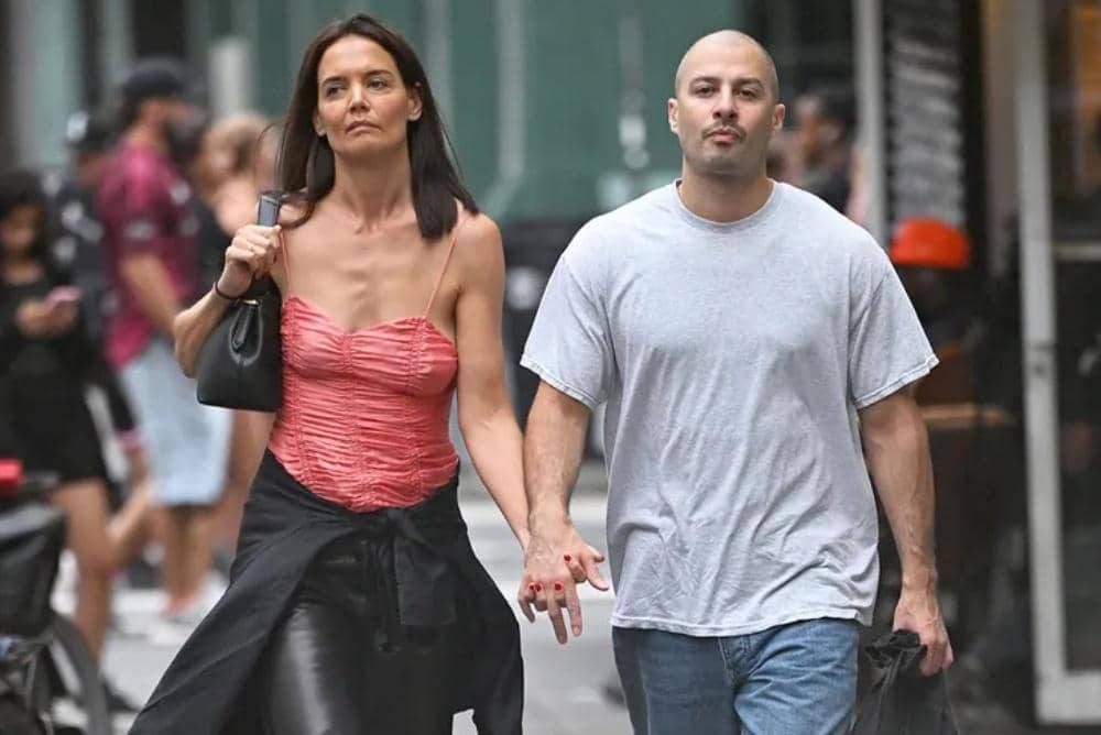 Hubungan Katie Holmes dan Jason Bard Yarmosky