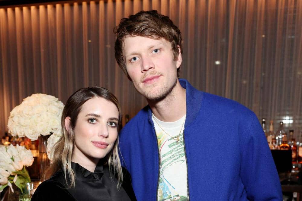 Selamat! Emma Roberts dan Cody John Resmi Menikah di Idaho