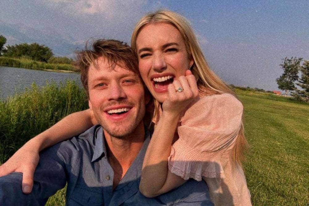 Emma Roberts dan Cody John