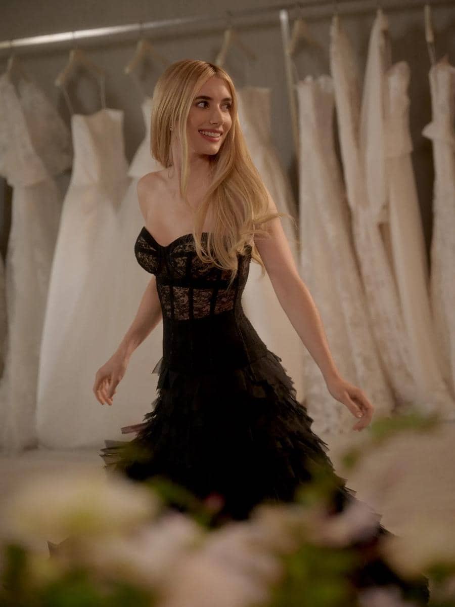 emma-roberts-wedding-dress-2.jpg