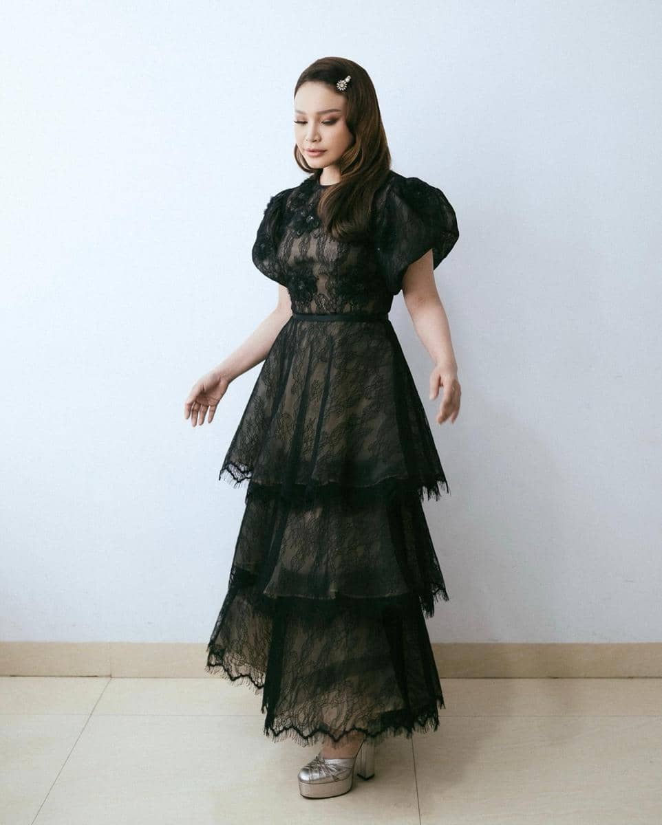 Inspirasi OOTD petite girl ala Rossa