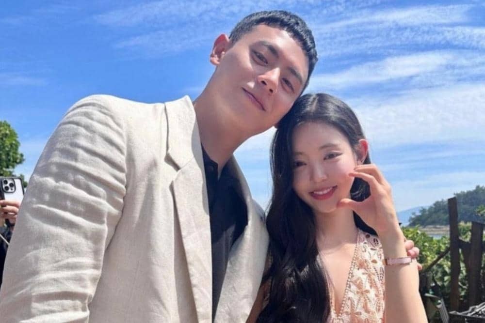 Plot Twist! Lee Gwan Hee & Yoo Si Eun Single's Inferno Umumkan Pacaran
