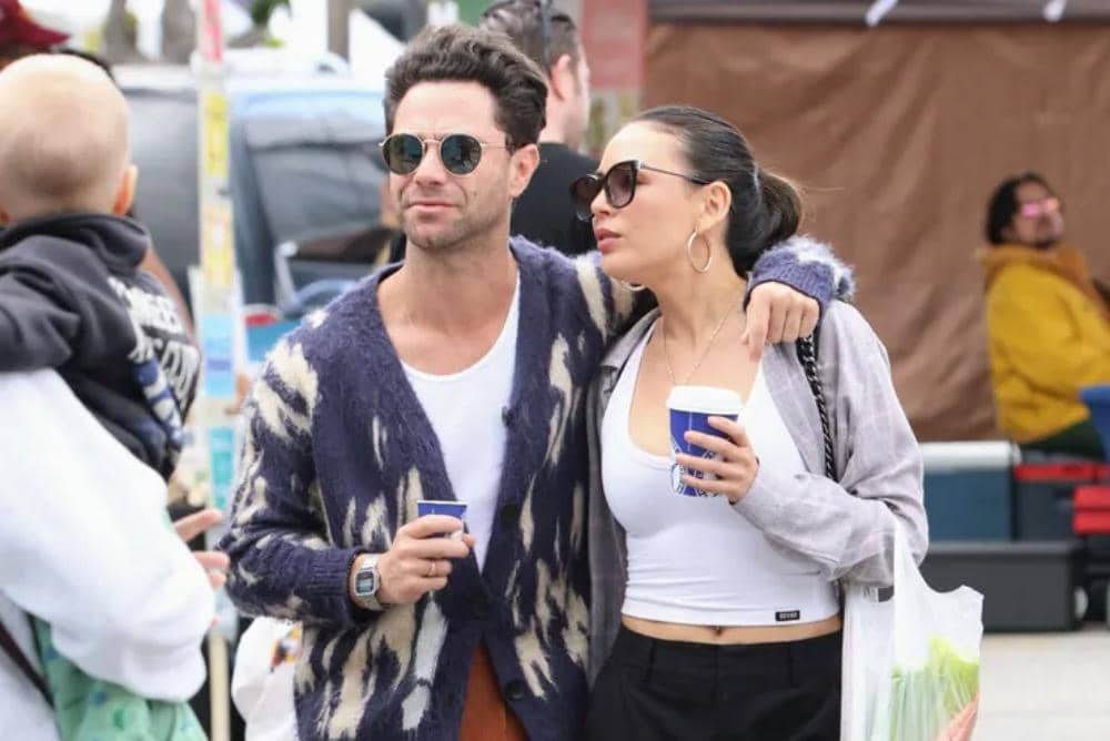 Janel Parrish dan Sasha Farber