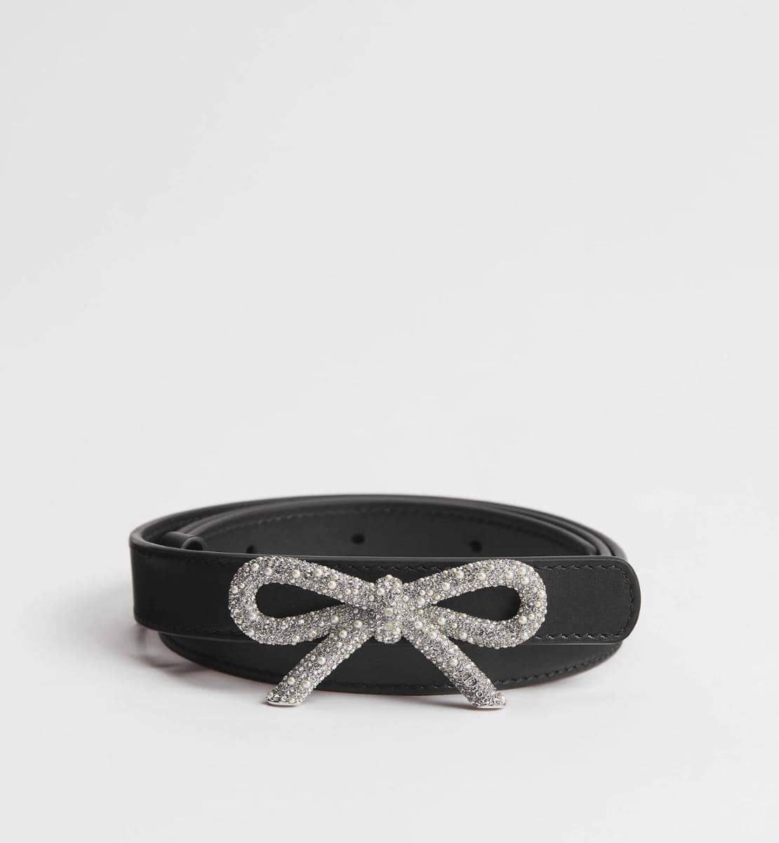 Rekomendasi ikat pinggang Christian Dior