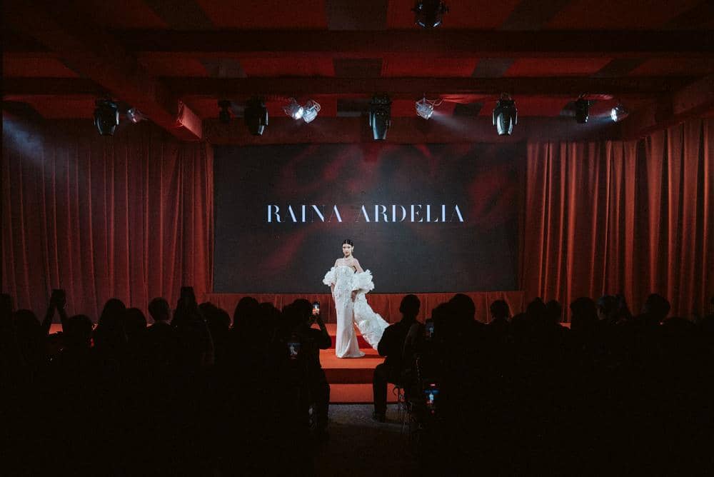 Raina FashionShow 07390.jpg