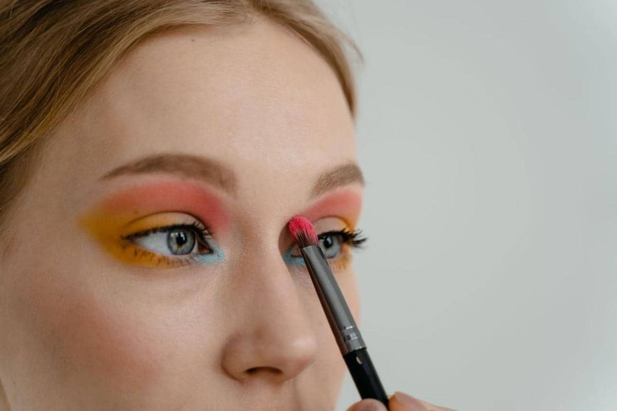 ilustrasi eyeshadow 